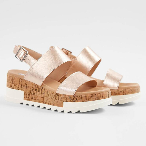 STEVE MADDEN Rose Gold Leather Platform Sandals - Picture 2 of 9